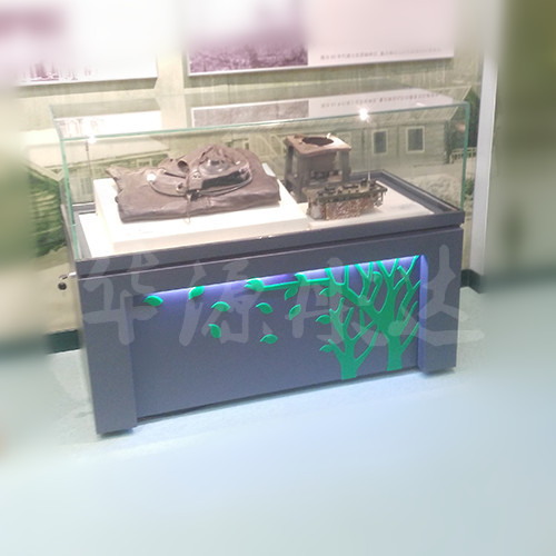 博物館展柜之商場(chǎng)展柜設(shè)計(jì)與消費(fèi)者有一定的關(guān)